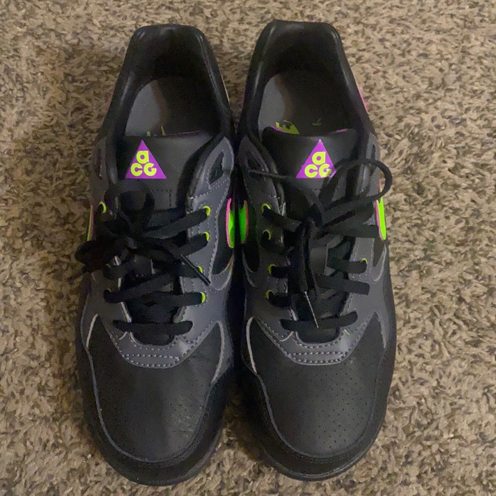 Nike Air Wildwood ACG - Black/Electric Green/Purple /7.5M or 9W